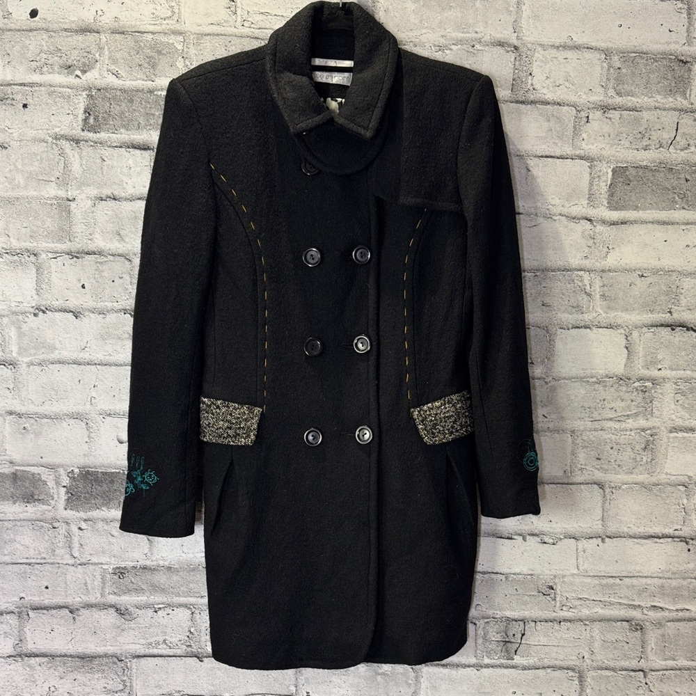 MISE AU POINT Embroidered Lightweight Midi Coat